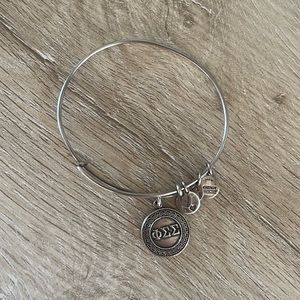 Alexi and Ani Phi Sigma Sigma